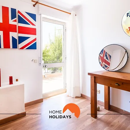 #047 Families Only - Almond Tree By Holidays 別荘