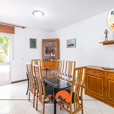 #047 Families Only - Almond Tree By Holidays * アルブフェイラ