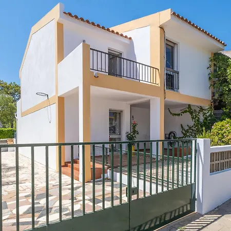 #047 Family Quiet & Harmless Area 度假居 *